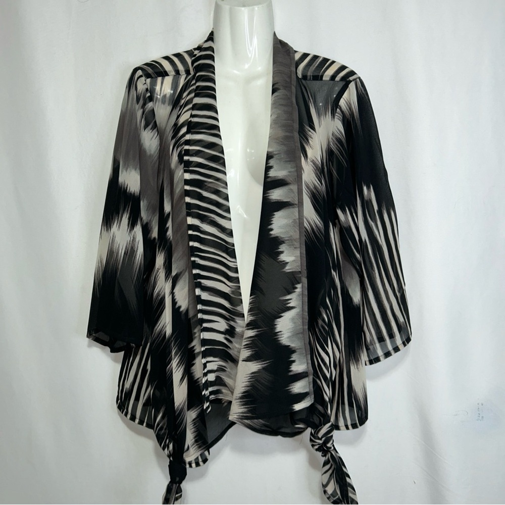 Chic Black and Gray Suit Jacket with Modern Asymmetrical Design